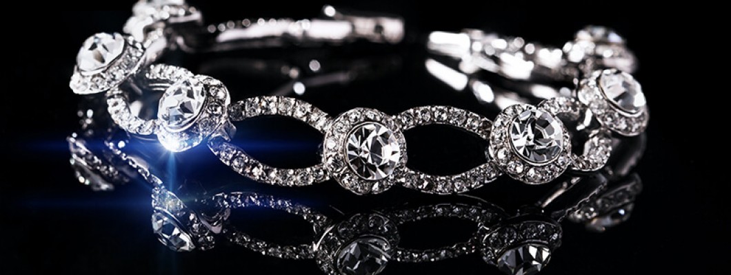 Must-Have Women's Summer Bracelets for 2023 Must-Have Women's Summer Bracelets for 2023