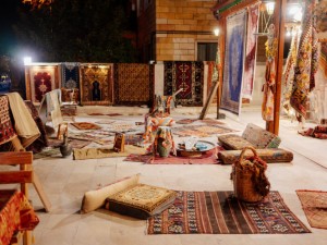 Circular Carpets: Transforming Spaces with Timeless Elegance