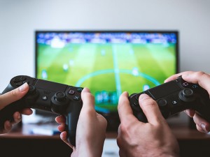 The Evolution of Gaming Controllers: Enhancing Interactive Experience