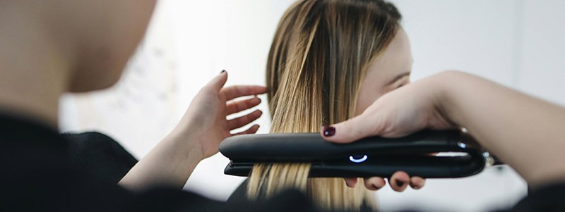 Transform Your Hair with JINRONG's Advanced Straightening Iron