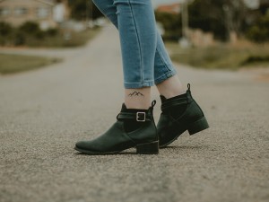Premium Selection: Sourcing Women’s Pointed-Toe Short Boots from Taobao via OpenChinaCart